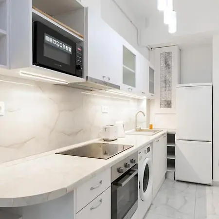 Minded Manor 3-bdr Apartment Budapest