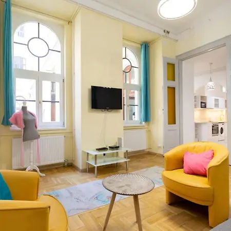 Daire Minded Manor 3-bdr *